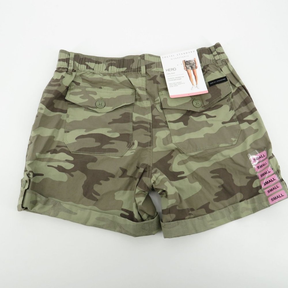 Social Standard by Sanctuary Women's Hero Utility Camo Shorts Small NWT